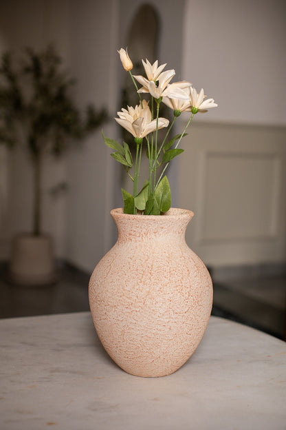 Saya Vase