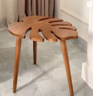 Monstera Table